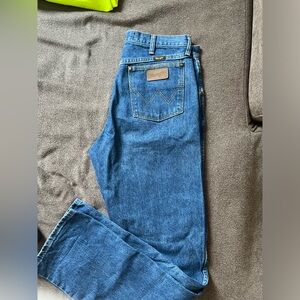 Men’s wrangler cowboy cuts